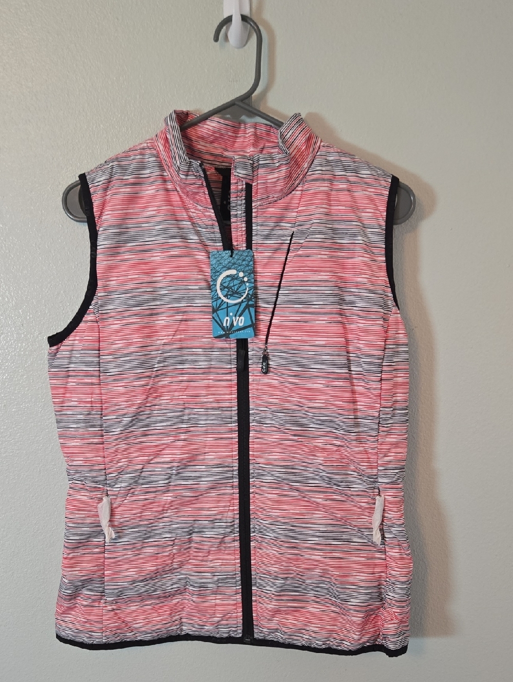 Nivo | NWT Red Striped Active Golf Vest Size Small